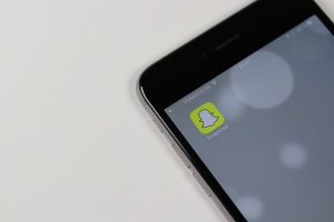 jak założyć grupę na snapie